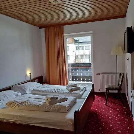Lindwurm Hotel