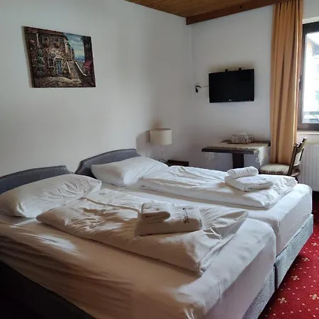 Hotel Lindwurm Bad Goisern am Hallstättersee
