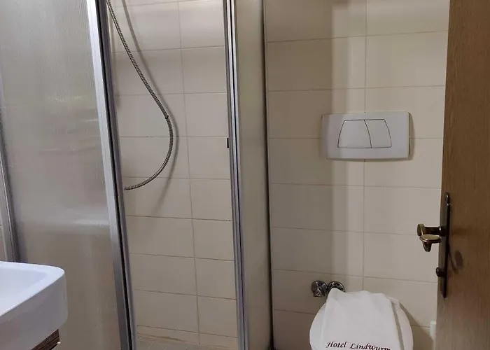 Ξενοδοχείο Lindwurm 2*