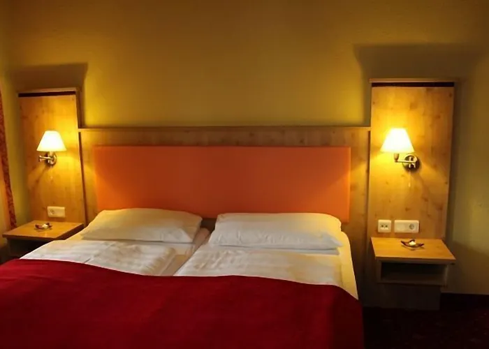 ホテル リンドヴルム バート・ゴイーザーン