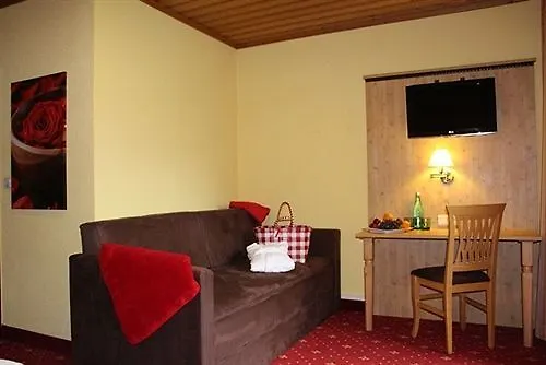 ホテル リンドヴルム バート・ゴイーザーン