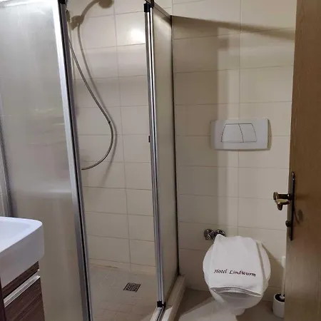Hotel Lindwurm 2*