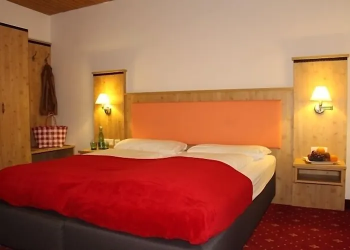 リンドヴルム ホテル 2*